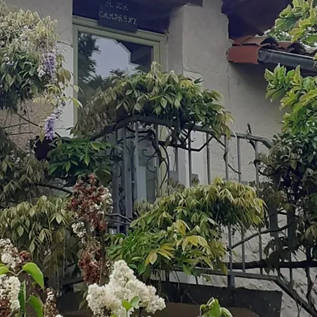 Gite, Maison De A La Campagne